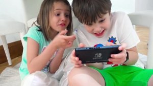 Макс и его игры на смартфонах