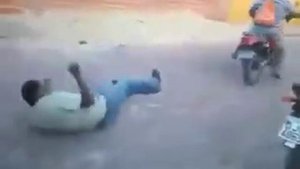 2 Дебила на Мотоцикле