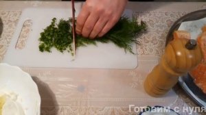 Запеченная семга с соусом из греческого йогурта