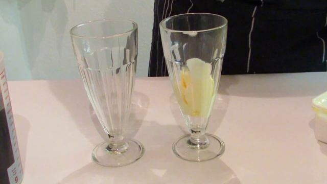 ??ДЕСЕРТ Мороженое со взбитыми сливками?EISTEE смотреть онлайн