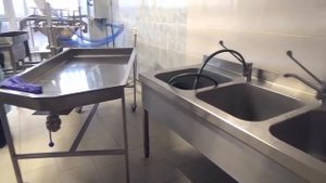 Размещение оборудования мини цеха сыроварни.