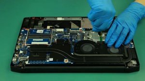 Lenovo ideaPad Gaming 3 Fan Removal and Replacement