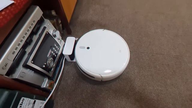 Интересная неисправность. Робота пылесоса Mi Robot Vacuum. смотреть онлайн