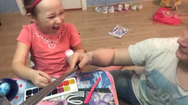 Семейное украшение яиц к Пасхе
