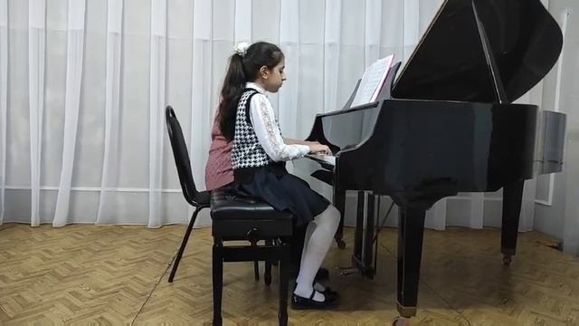 Н. Торопова "Цирковое представление", исполняет Хачатрян Кристина смотреть онлайн