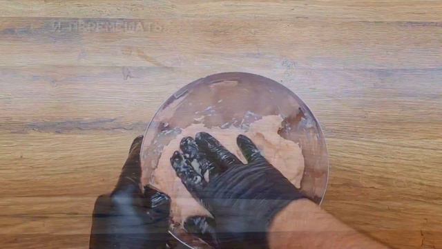 Куриная котлета с картофелем рости и яйцом пашот  Простое блюдо с красивой подачей смотреть онлайн