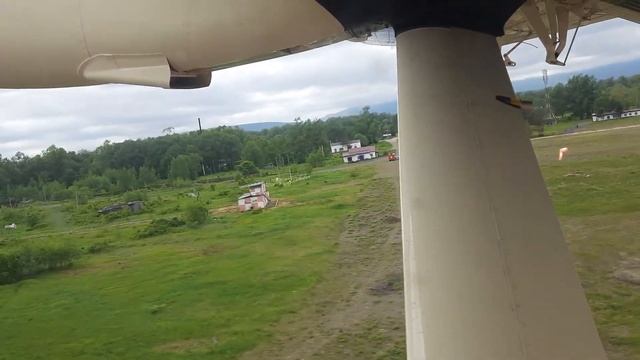 Взлёт самолёта из аэропорта Зональное (ZZO) Take-off from Zonalnoe (UHSO), DHC-6-400 Taiga RA-67265 смотреть онлайн