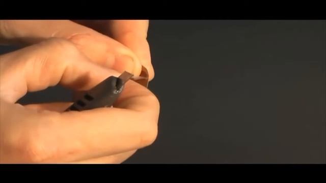 КАК НАКЛЕИТЬ НАКЛЕЙКУ