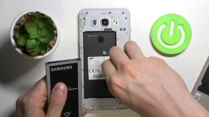Как вынуть батарею из Samsung Galaxy J7? Смена аккумуляторов на Samsung Galaxy J7