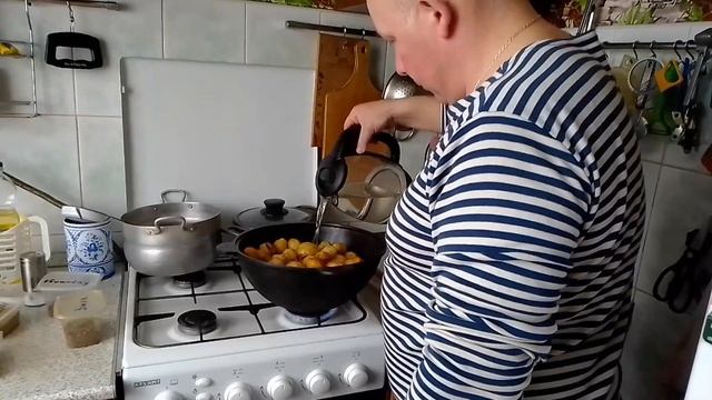 Гусь по-деревенски#гусь #домашняякухня #казан #вкуснаяеда