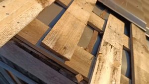 Увеличиваю свесы крыши частного дома перед утеплением фронтона.
