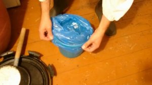 корм на зиму / как приготовить сахарный сироп и дать его пчелам в пакетах/ осенние работы на пасеке