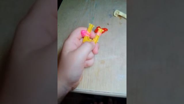 Плетение очеровательного бантика на рогатке смотреть онлайн