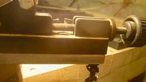Как происходить заточка цепи на станке эзс-130м