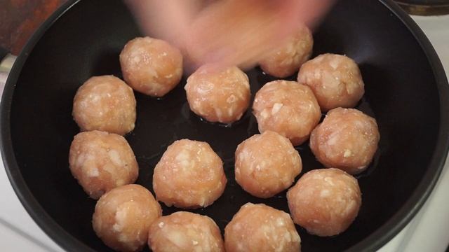 Фрикадельки по-строгановски на овсяном молоке, как вкусно приготовить для аллергика. смотреть онлайн