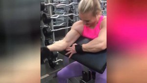 Female Bodybuilder Cindy Baggelaar-Reyes - Female Bodybuilding Motivation