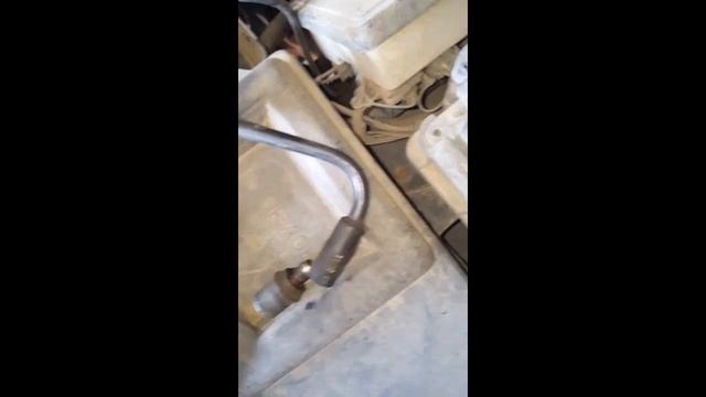 PCV Valve replacement on my 1997 Chevy 1500 Vortec смотреть онлайн