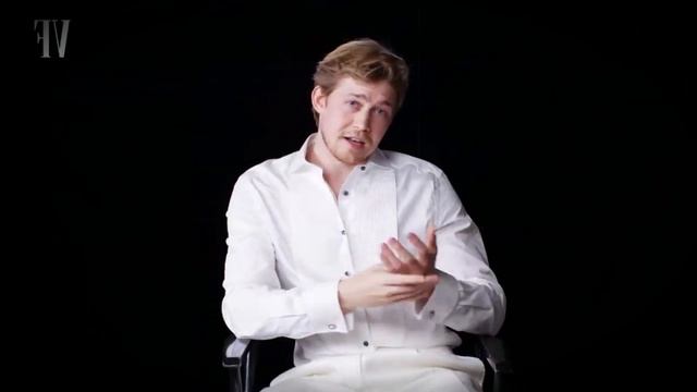 Интервью актеров #селенагомез #мартиншорт #чонхоен #стивмартин #ангусклауд #лилиджеймс #майклкитон