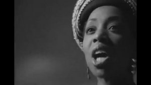 Woman In Chains  (1989)