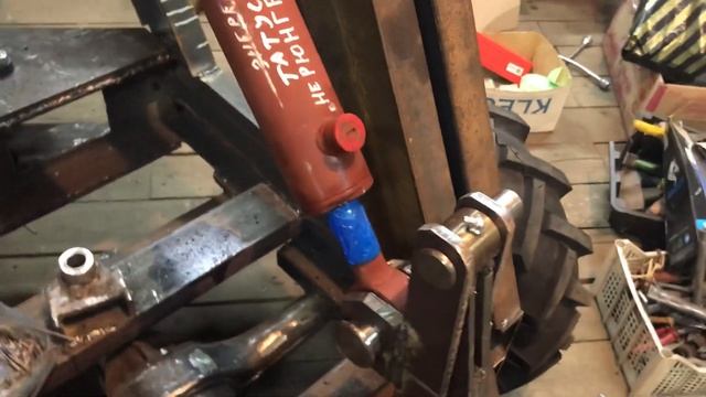 Самодельный Минипогрузчик на гидроходу смотреть онлайн