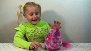 Ферби на русском от маленькой Веры. Распаковка игрушек. Unpacking Furby.