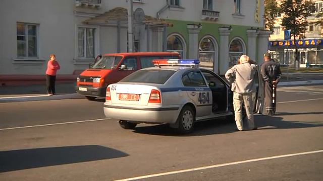 Взаимоотношения между водителями и пешеходами смотреть онлайн