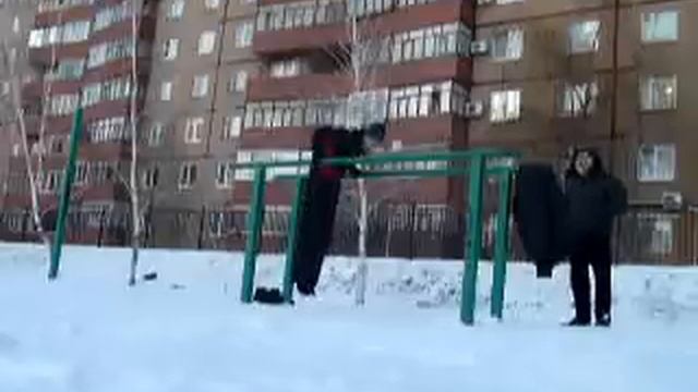 120 отжиманий на брусьях. смотреть онлайн