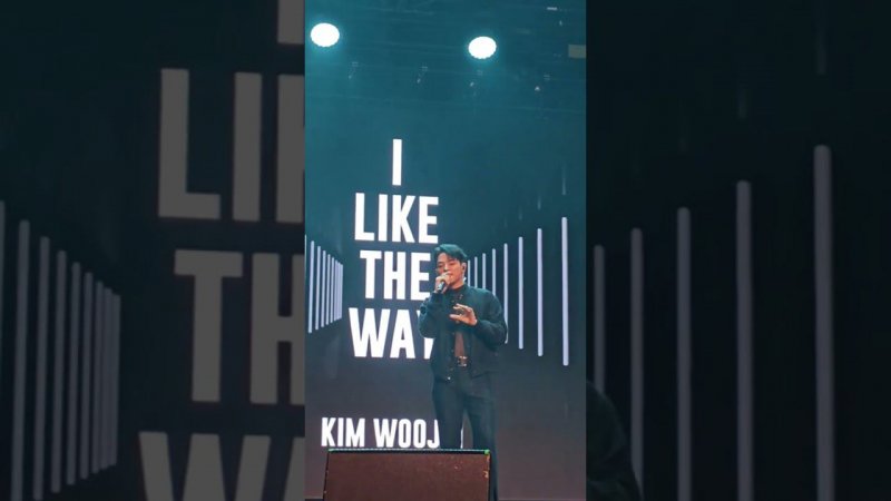 Kim Woojin sang a popular Russian song "The Comet"  #kpopconcerts #kimwoojin #kpop