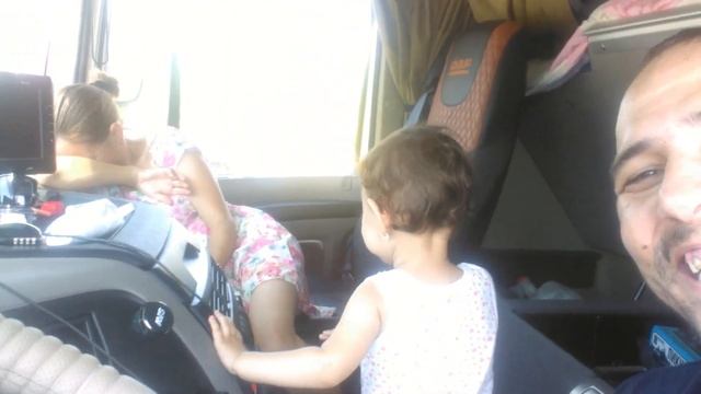 Дальнобой по России..грузимся попуткой и едем домой..