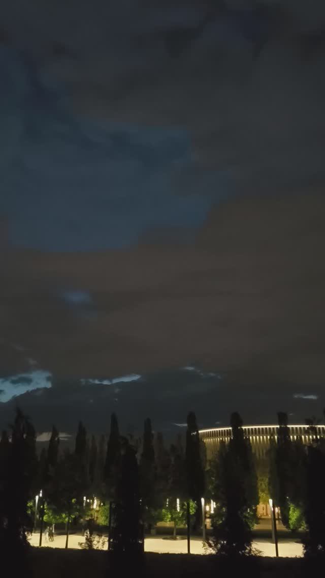 Парк Галицкого в Краснодаре на закате. Весна, май