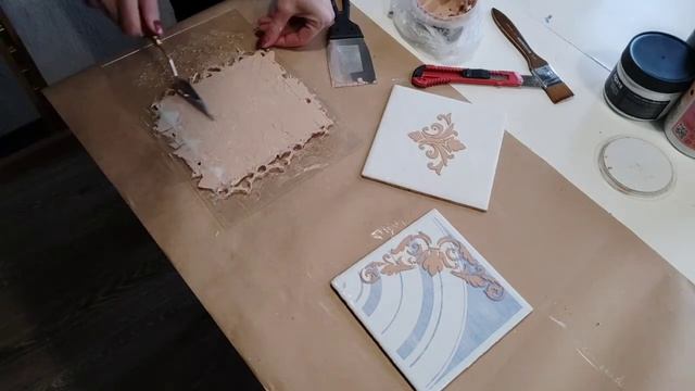 Декор керамической плитки для ванны 14*14. Как из старой плитки сделать новую. Дизайн плитки.