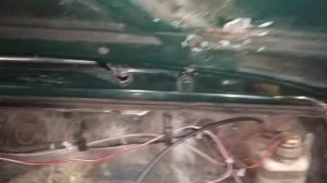 Классическая НИВА ВАЗ 2121 - Переделан угол открытия капота,использованы петли от УАЗ.