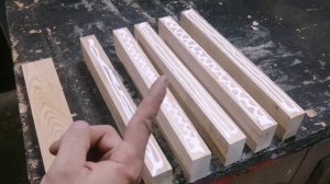 Шикарный диванный столик в гостинную из металла и дерева.