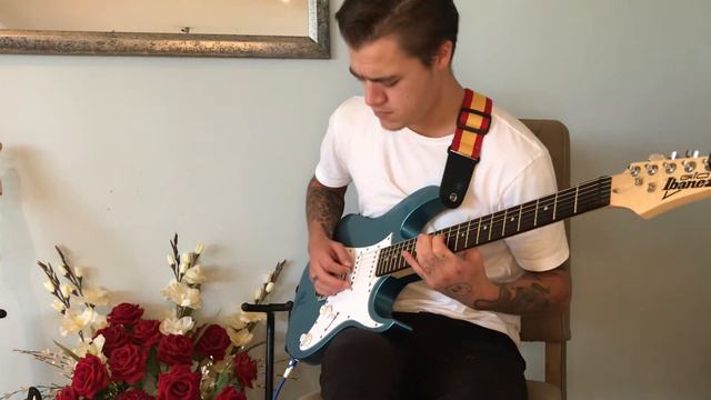 KILLER QUEEN - short cover by Melodic Vibration смотреть онлайн