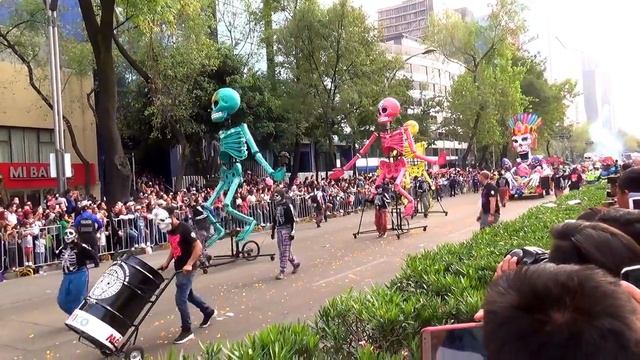 Прогулки по Мексике Праздник Смерти в Мехико смотреть онлайн