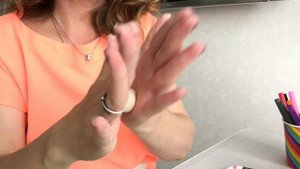 Мастер-класс по тестопластике для малышей || Лепим ГУСЕНИЦУ из соленого теста