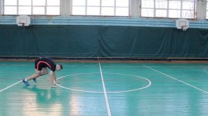 Ведение мяча внешней и внутренней  частью подъёма. 1- 4 класс