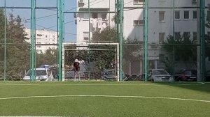 Я научился стоять на воротах!
