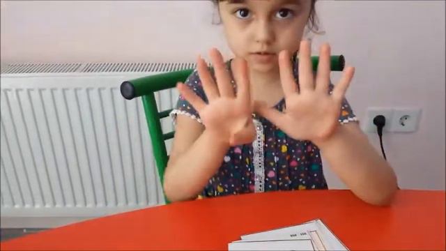 Dahi Uşaqlar Mərkəzi.Rus bölməsi ''Mini bağça'' proqramında Zərifə və Kamranın maraqlı cavabları. смотреть онлайн