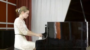 Фролова Алина-Бах(Трёхголосная инвенция номер 7)