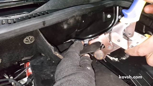 Не забываем об эстетике подкапотного пространства, Volkswagen Caddy III 2.0d UIS смотреть онлайн