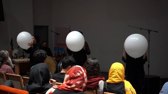 Heavier than Air /Alvin Lucier /Performed by "Radical Tehran" ensemble смотреть онлайн