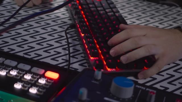 ⌨️ САМАЯ ДЕШЕВАЯ! 1999₽! МЕХАНИЧЕСКАЯ КЛАВИАТУРА Dexp Anger TKL смотреть онлайн