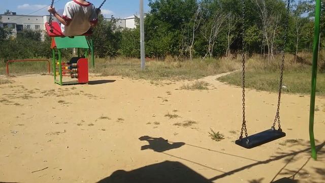 Slow Motion #4.1 - Качели (перезалив) (замедленно в 4 раза) смотреть онлайн