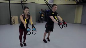 Тренировка с петлями TRX
