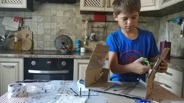 Супер игрушка! Разводной мост на гидравлике. Своими руками. В конце немного поиграем!