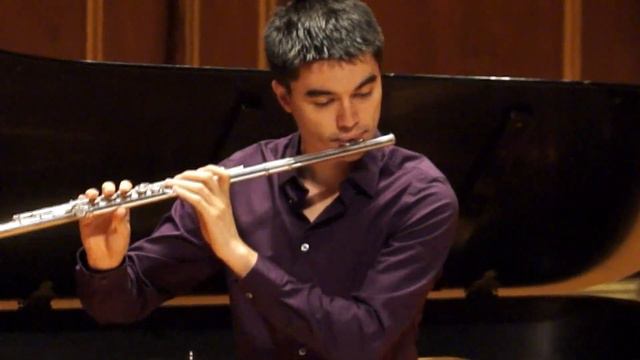 Hindemith: Sonata for Flute and Piano. I. Heiter bewegt смотреть онлайн