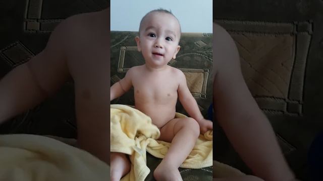 Малыш после душа))) смотреть онлайн