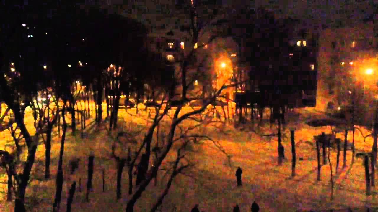 Салют во дворе. смотреть онлайн