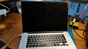 MacBook Pro замена батарейки